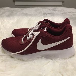 Nike sneakers size 7.5